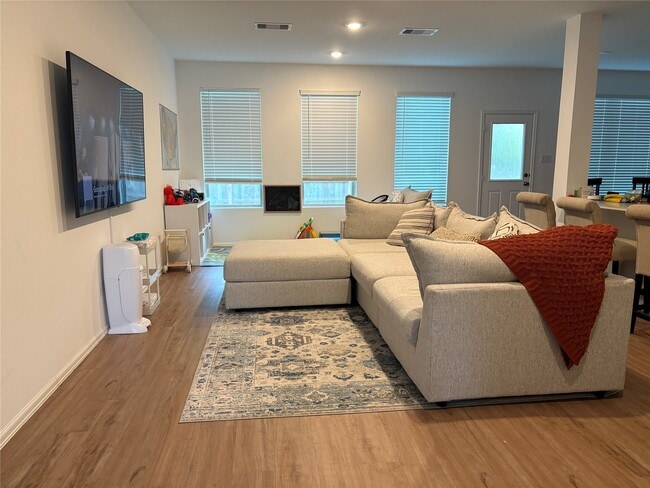 Building Photo - 2031 Iris Hls Ln Rental