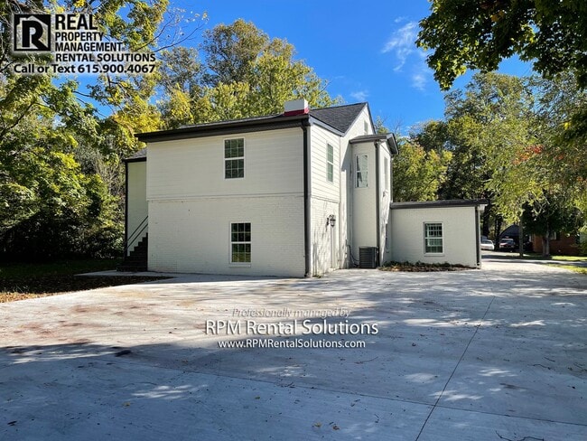 605 Fairview Ave Unit D