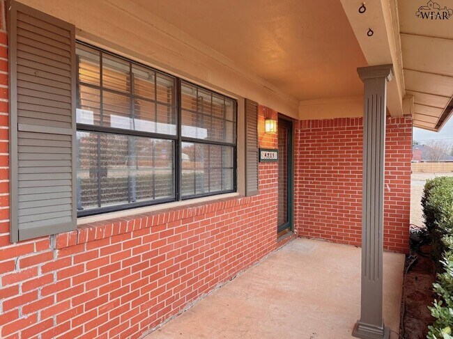 Photo - 4715 Coronado Ave