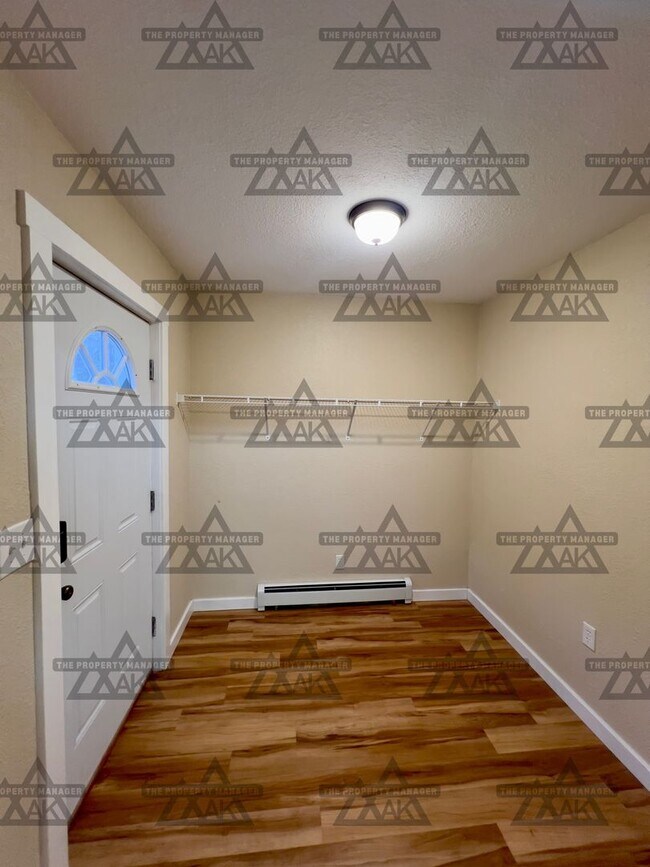 Photo - Grumman St 2400- Unit #B