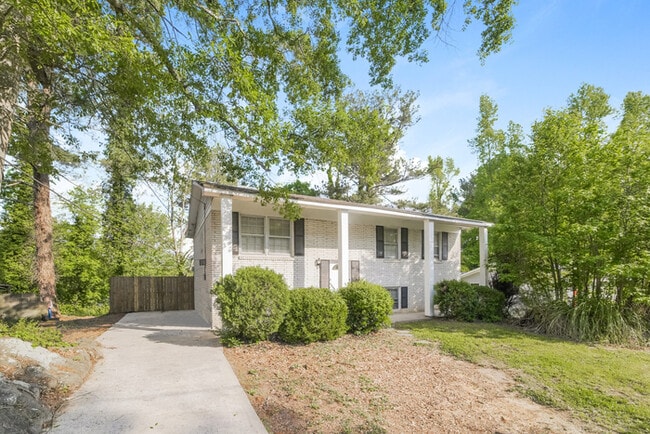 Photo - 2865 Spruce Point Rd