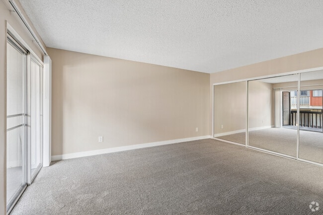 1BR, 1BA - 850SF - Bedroom