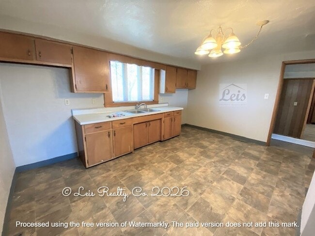 Photo - 4730 Slade Rd