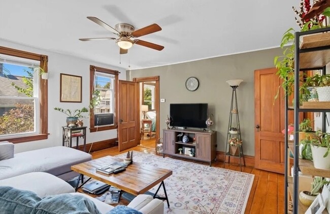 Photo - 62 Maple St Unit Upper Level in Duplex