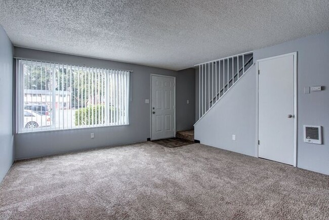 Building Photo - Shenandoah Gardens Apartments 2 bedroom 1....