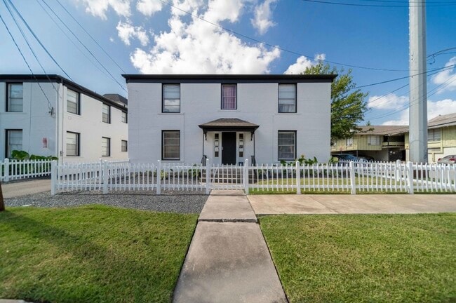 Photo - 1853 W Main St Unit 2