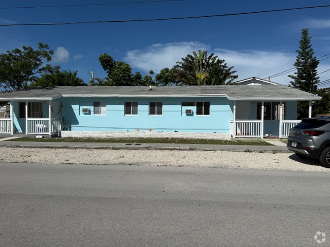 Building Photo - 1303-1308 8th St Rental