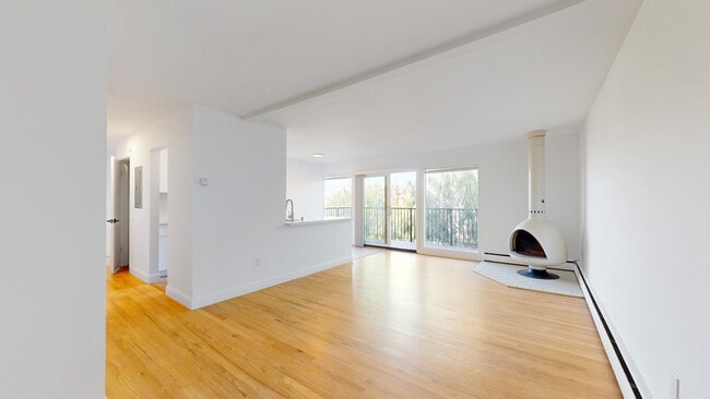 Building Photo - 740 Rhode Island St Unit 310