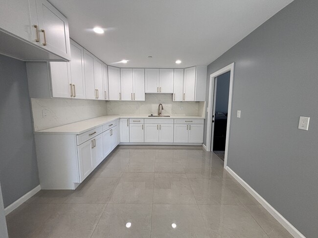 Photo - 4030 Hoku Ave