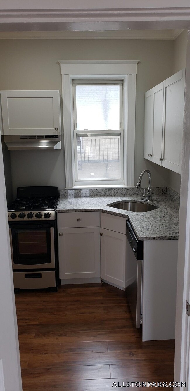 1185 Commonwealth Ave Unit 17