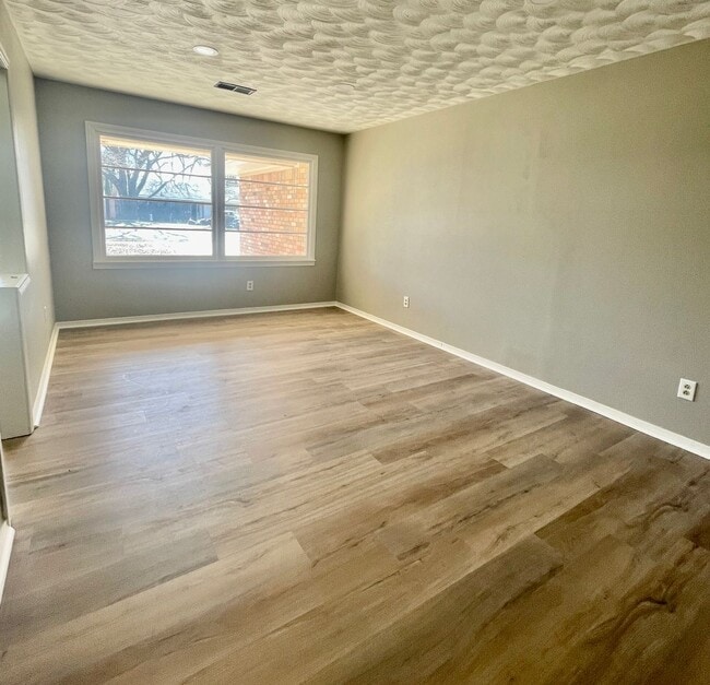 Photo - Gorgeous! Completely Remodeled 3/2/2 in Bayless with Washer/Dryer and Fridge!