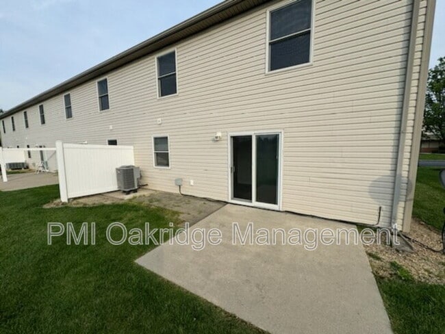 Photo - 121 Bruns Dr