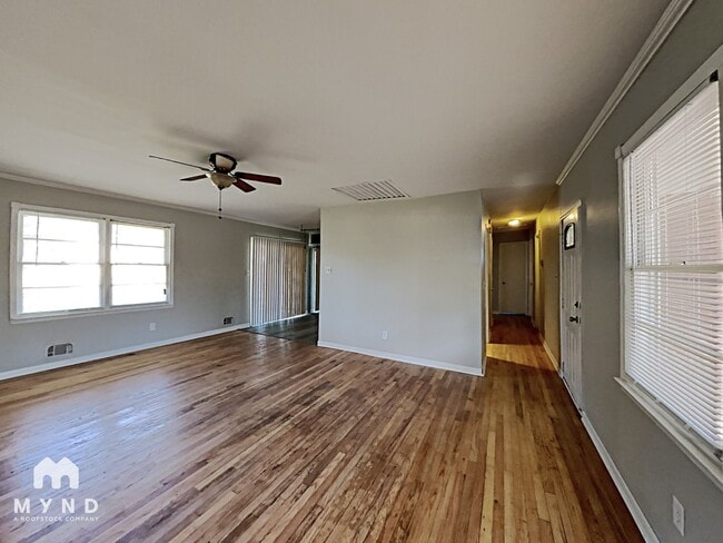 Photo - 5245 Louis Xiv Ln SW