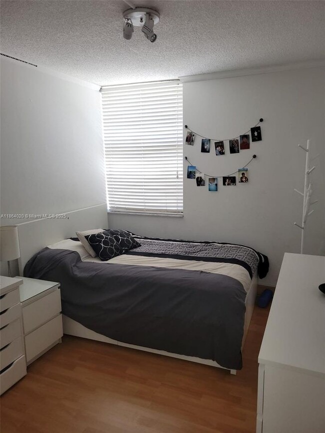 Photo - 20350 W Country Club Dr