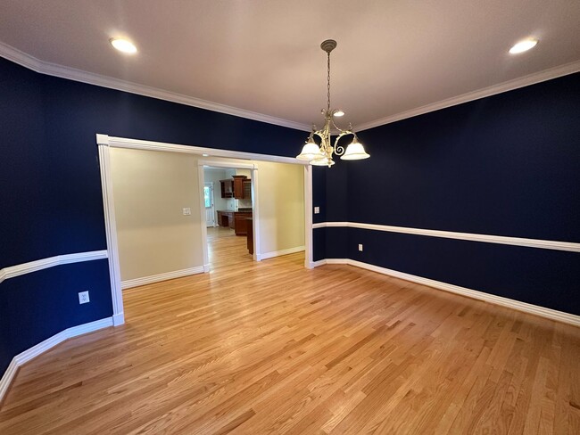 Photo - 5 Bedroom/3.5 Bath Long Term Rental in Martin's Point