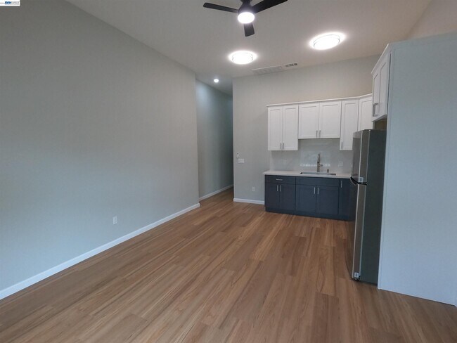 Photo - 720 Foothill Blvd