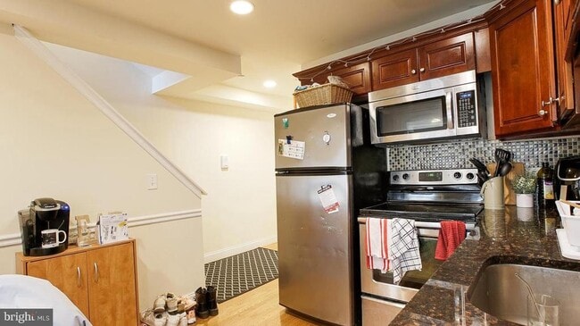 Photo - 1837 Willington St
