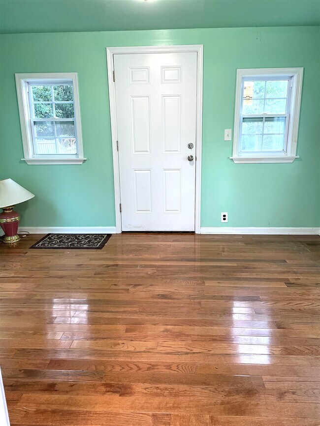 Photo - 218 Upton St