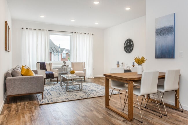 Photo - Lexington at Carteret