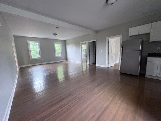 Building Photo - 151 Howard Ave Unit 2L