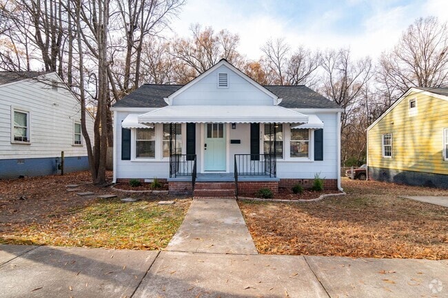 Building Photo - Fantastic Renovation! 2 Bed, 1 Bath home i...