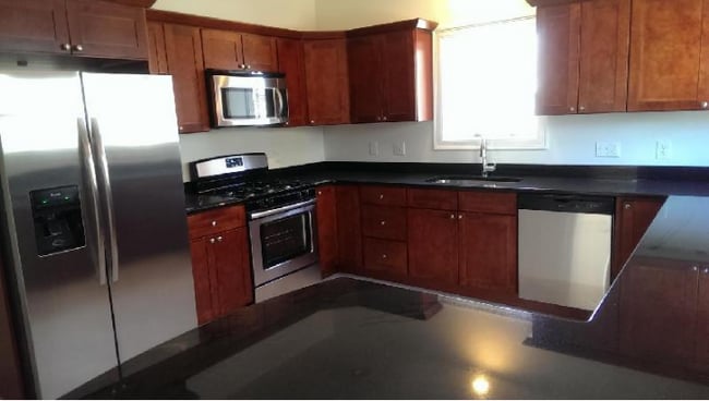 Building Photo - 10 Barker St Unit 12
