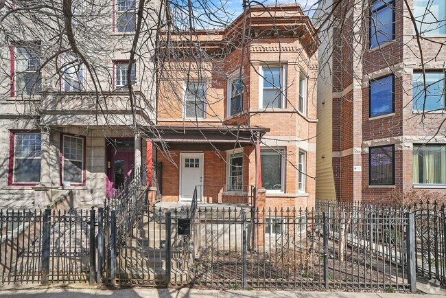 Building Photo - 3134 W Fullerton Ave Rental