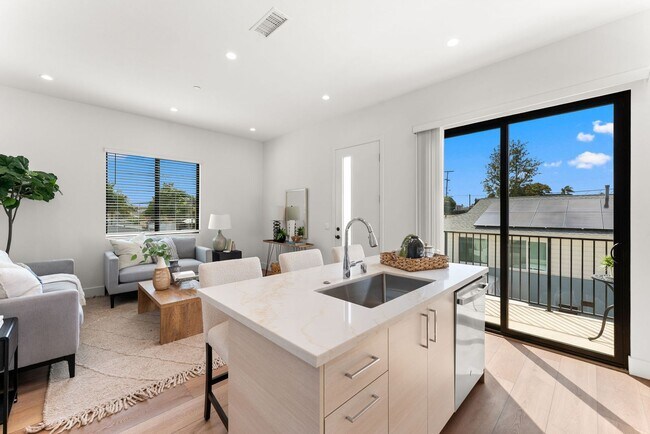 6946 Glidden St Unit 6946 - 203