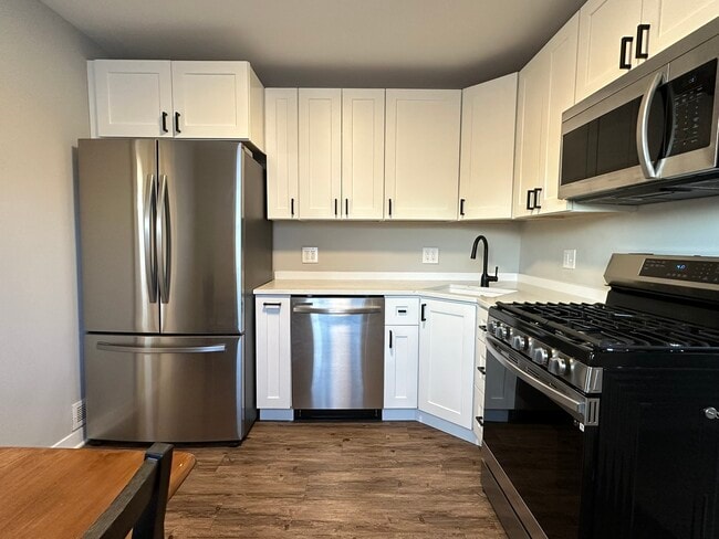 Photo - 15020 Ridgeway Ave