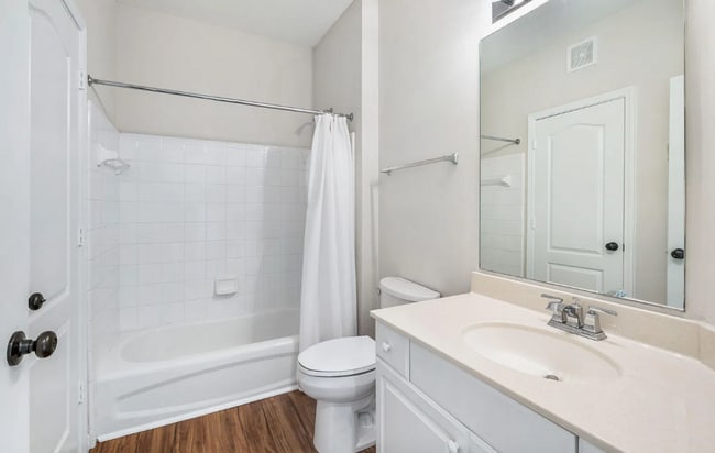 Photo - Beautiful Mt. Pleasant Condo For Rent!