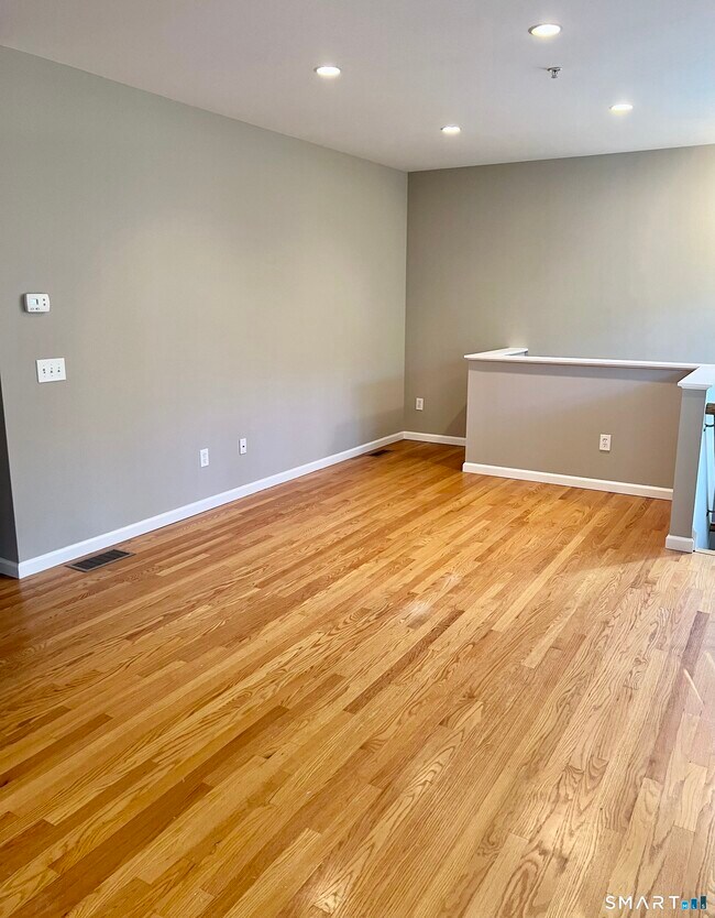 Photo - 17 Riverview Ct Unit 17