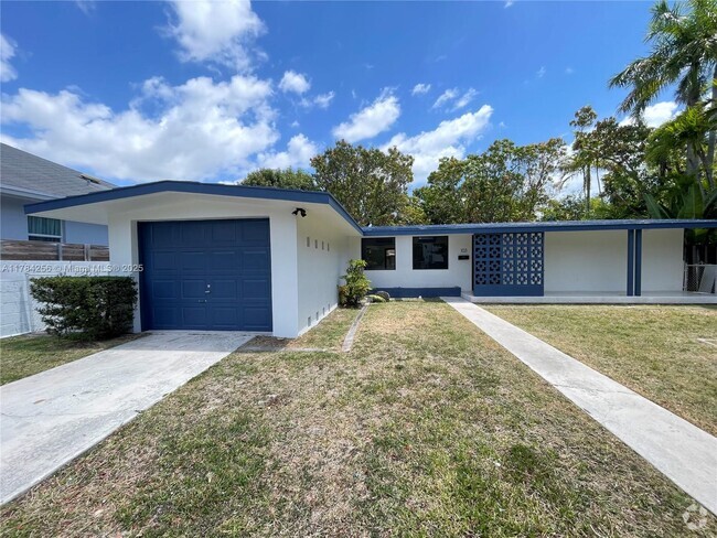 Building Photo - 103 SW 28th Rd Rental