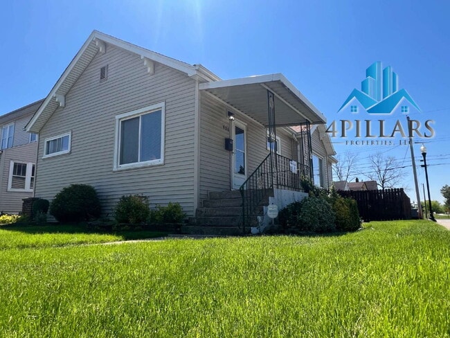 Building Photo - "Charming 3-Bed Home with Partially Finished Basement & Gleaming Hardwood Floors in Hammond - 226...