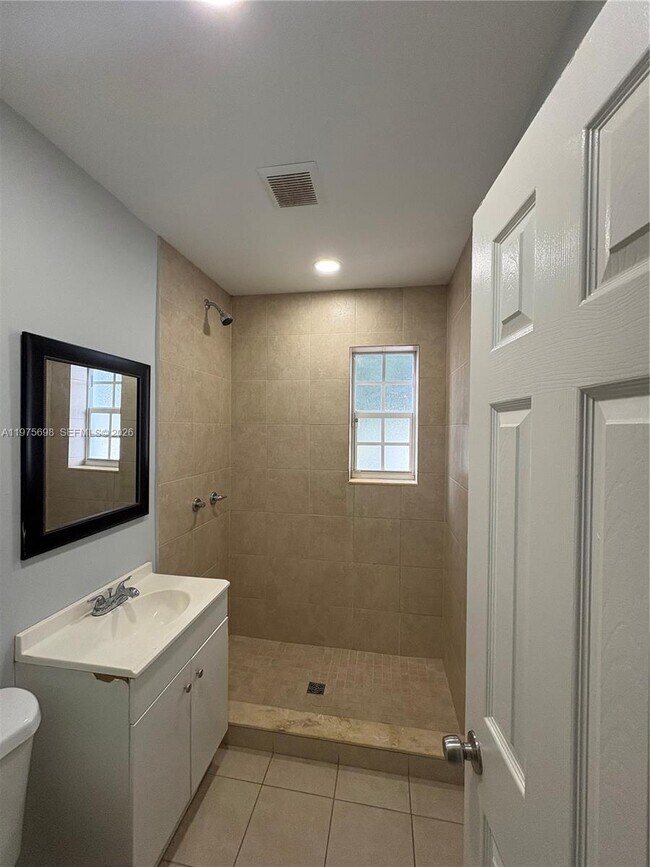 Photo - 3600 SW 32 Ave