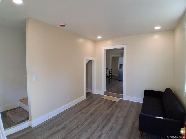 Building Photo - 12 Tobacco Ln Rental