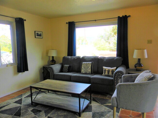 Living room - 1043 Girard Blvd NE