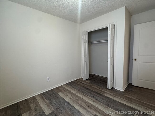 Photo - 5727 S Vancouver Ave