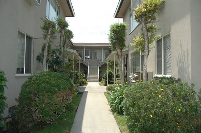 Photo - 608 W Glenoaks Blvd Unidad lower