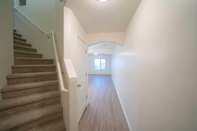 Photo - Remodeled 3 Bed / 2.5 Bath Townhome in Great Location