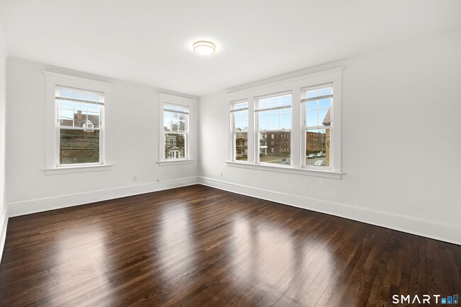 Photo - 155 Elm St Unidad 12