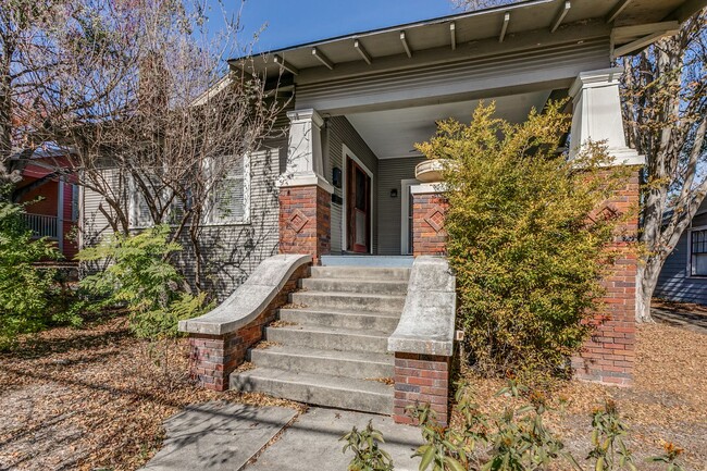 Photo - CHARMING 3-BEDROOM HOME IN MONTE VISTA