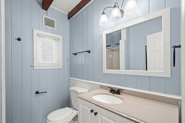 Photo - Turner Street Tri-Plex Unit B