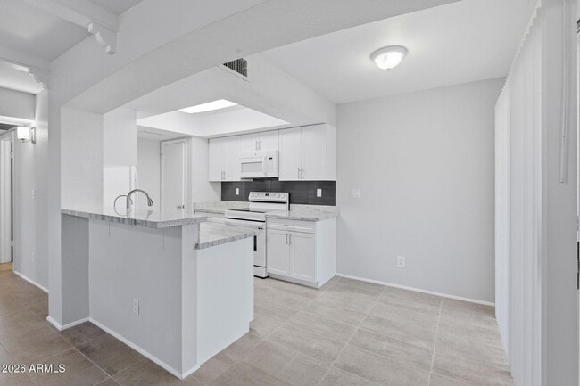 Photo - 780 E Eugie Ave