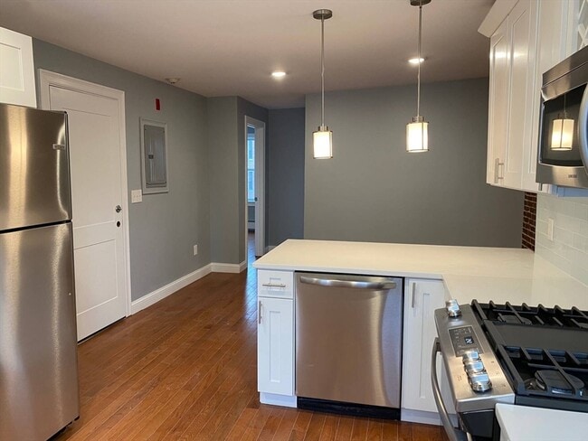 Photo - 34 Chelsea Ter Unit #3