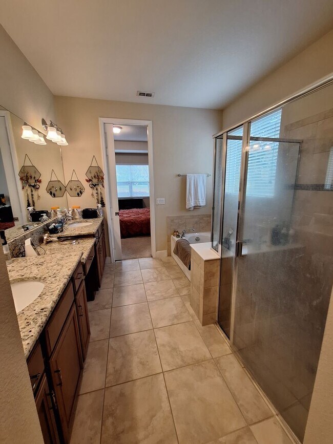 Photo - Beautiful 4 Bed 3 Bath Home For Rent in Lake Nona!