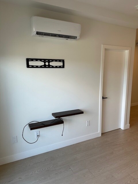 Photo - 2629 Millstream Rd