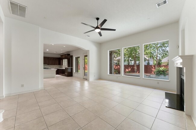 Photo - 361 W Tupelo Green Cir