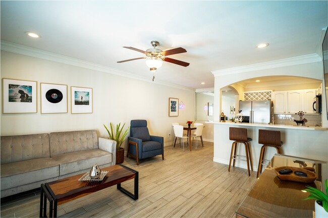 Photo - 902 22nd St Unit 10