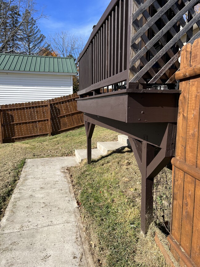 Photo - 748 Grant St