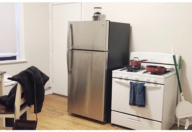 Photo - 917 W Waveland Ave Unit 2C